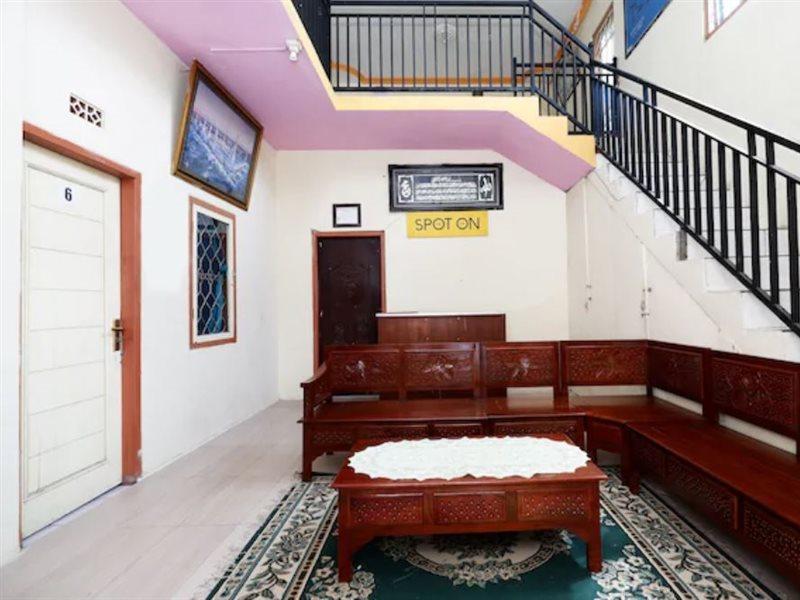 Hotel Spot On 2112 Lestari Dieng Syariah 2*